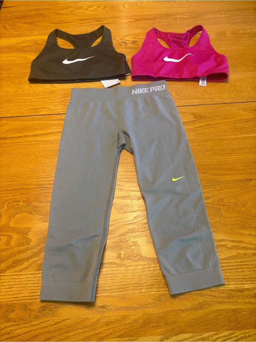Nike kids Fuchsia Sports Bra with Gray Nike Pro Cropped Leggings - Picture 4 of 10